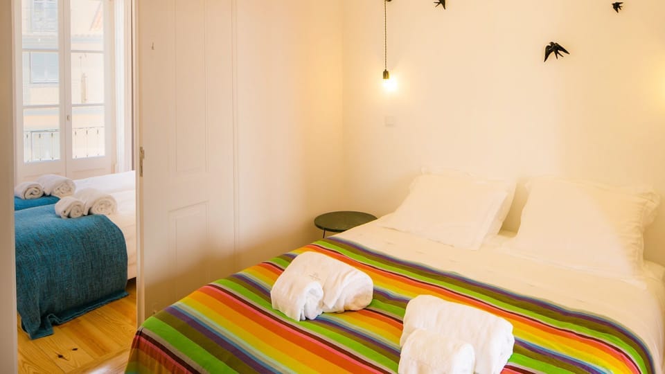 A comfortable queen bed freshly made with high quality bed linen.
#comfort #quality #modern #portugal #pt #lisbon