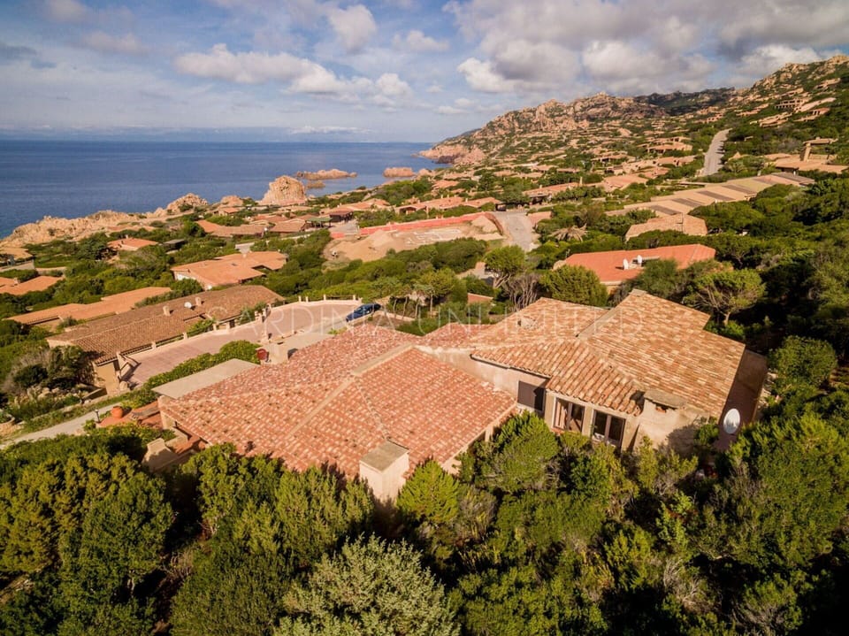 Building Exterior, Outdoor