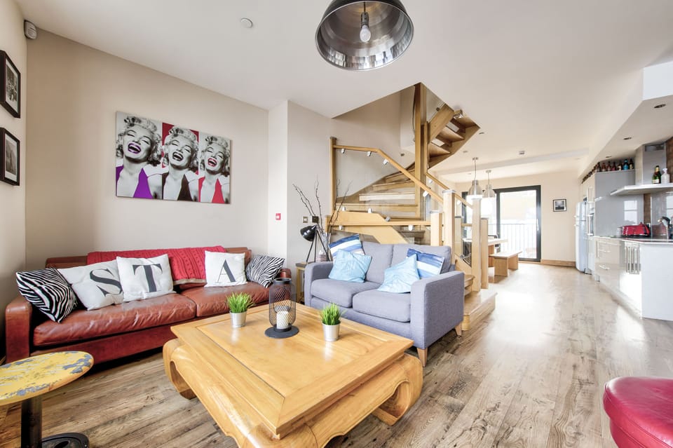 Our feature room, open plan socialising area - elevated to max on sea views! 