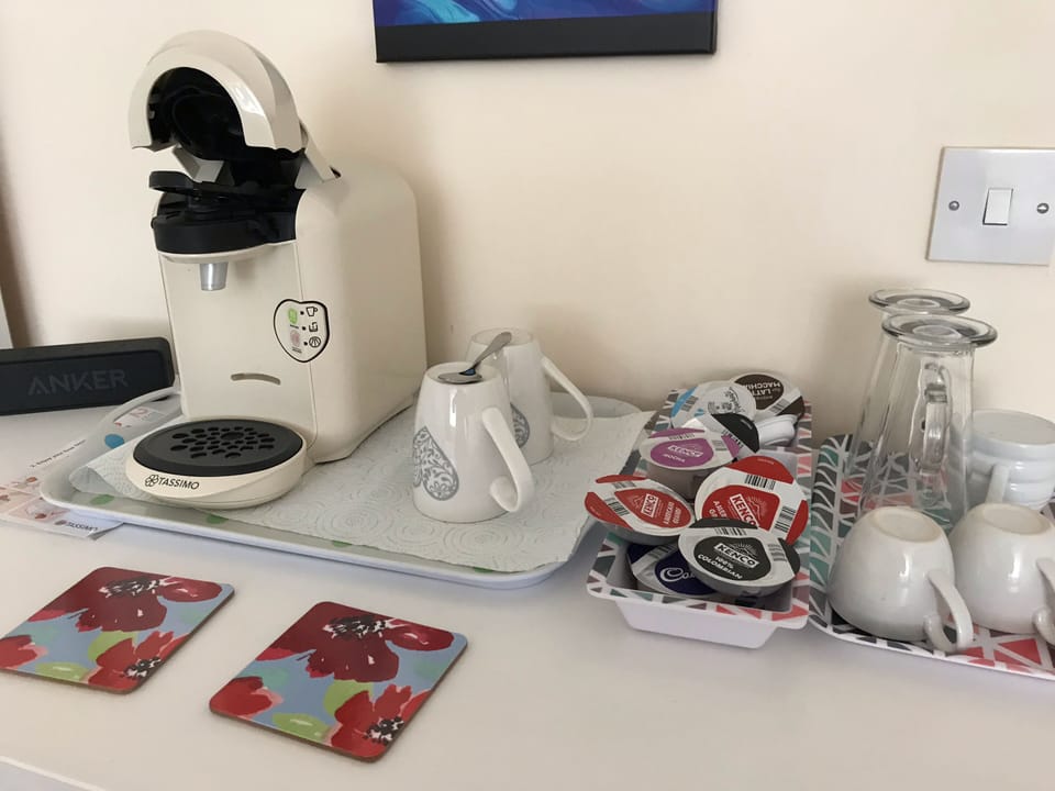 Coffee machine with pods 