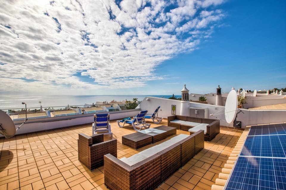 Roof terrace (with sofa)
