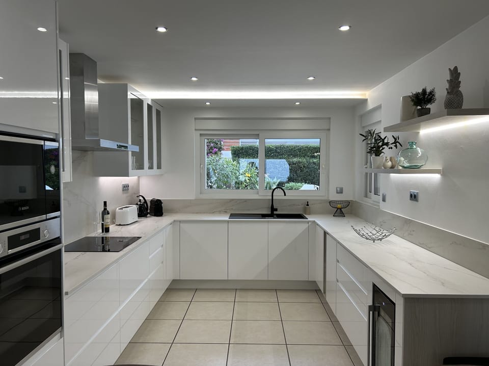 Newly fitted kitchen December 2023