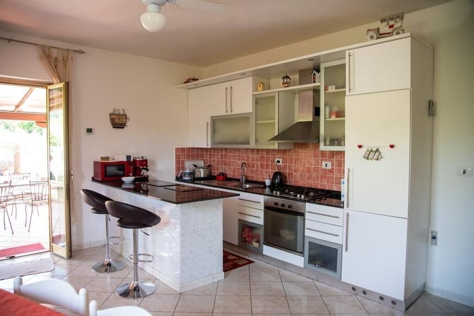 Kitchen and dining room 