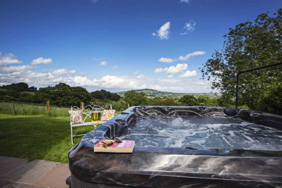 Hot Tub Seating 7-8
