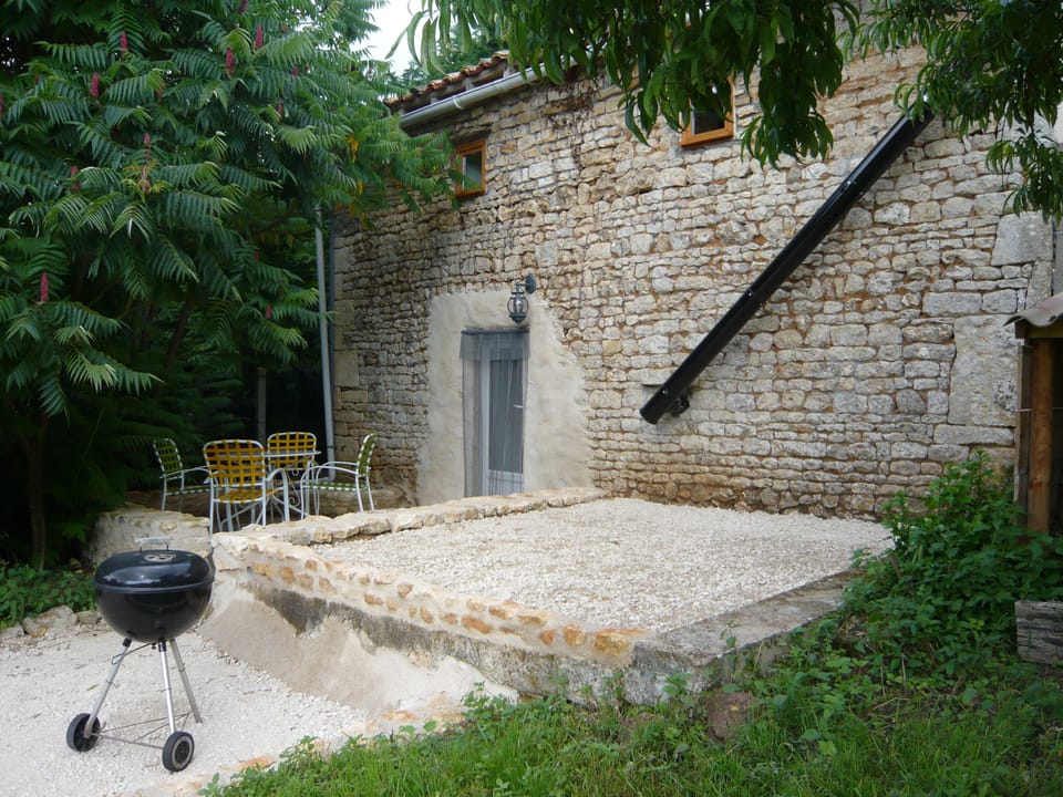 Patio area behind the Barn