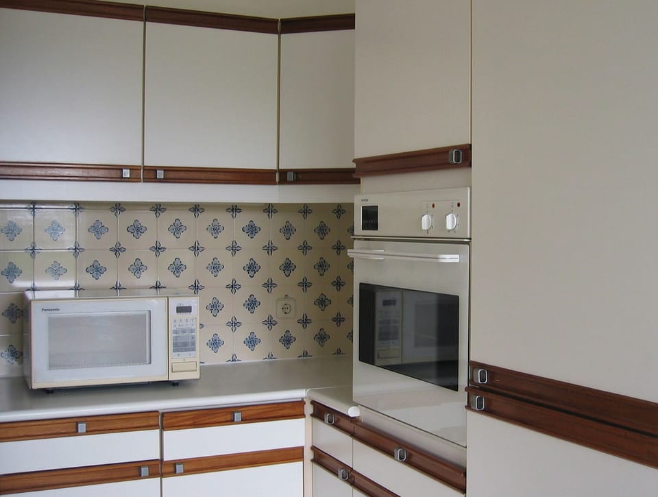 Large well equipped kitchen