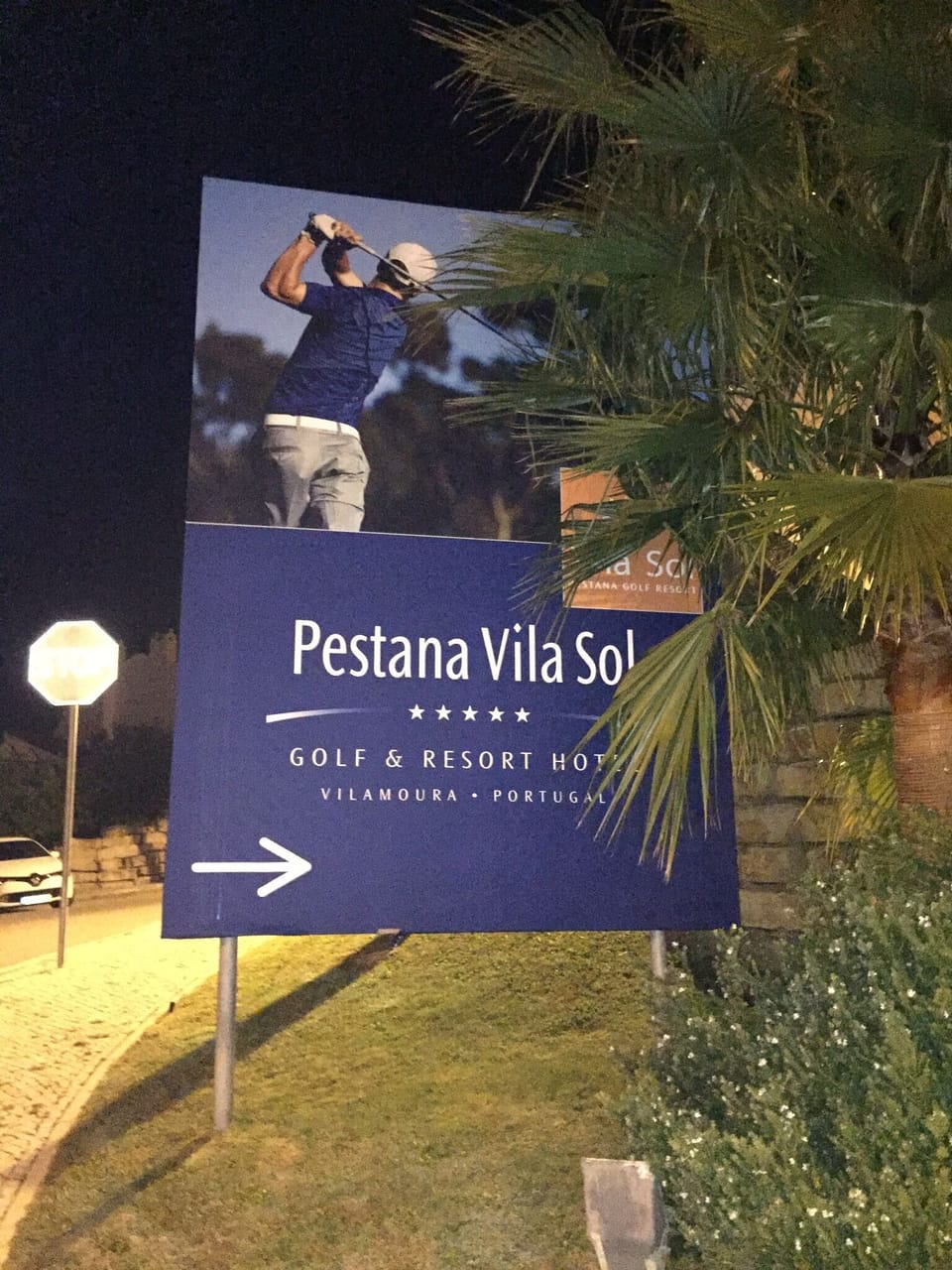 Entrance to Vila Sol complex