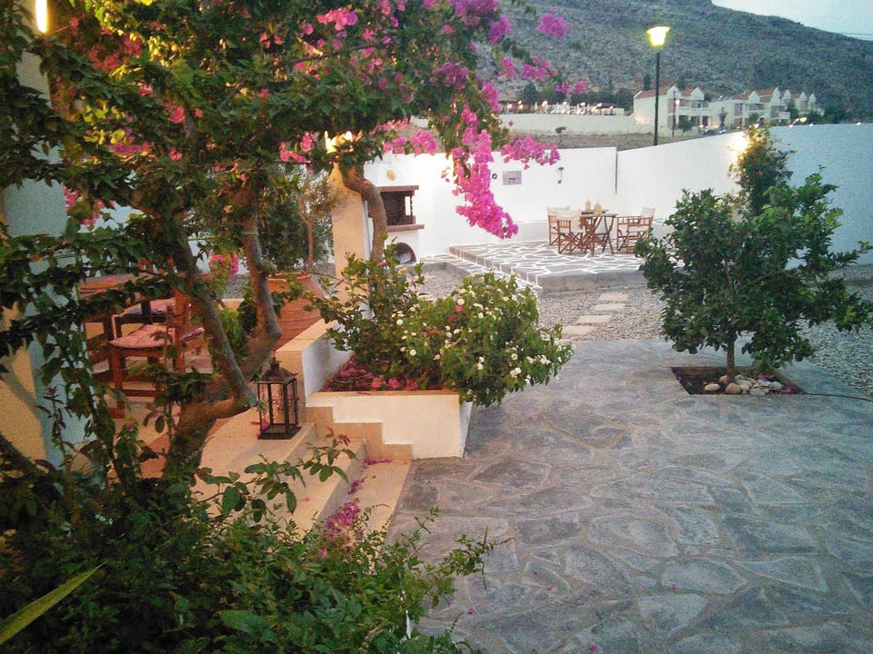 Great area for entertaining.