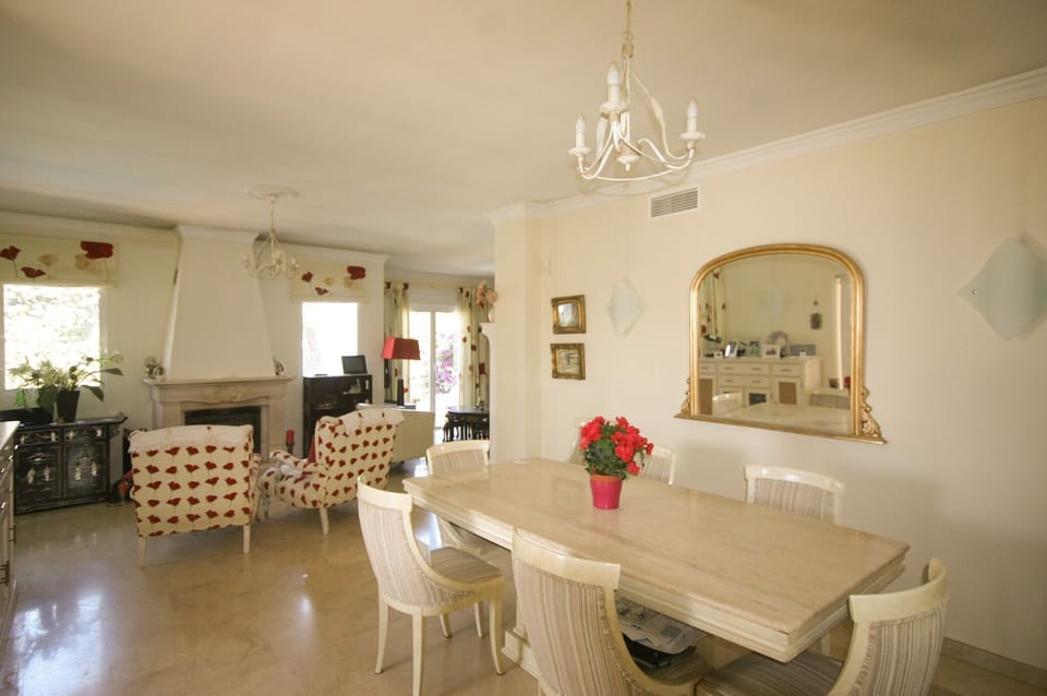 Dining Room Area
