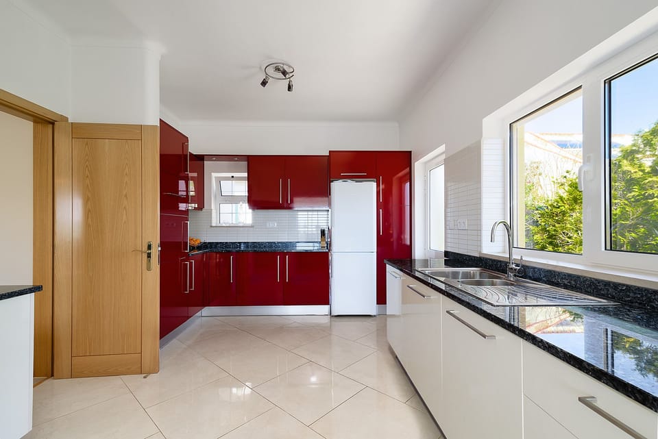 Fully equipped large moderd kitchen