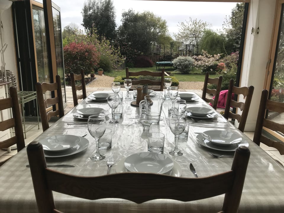Dining inside/outside