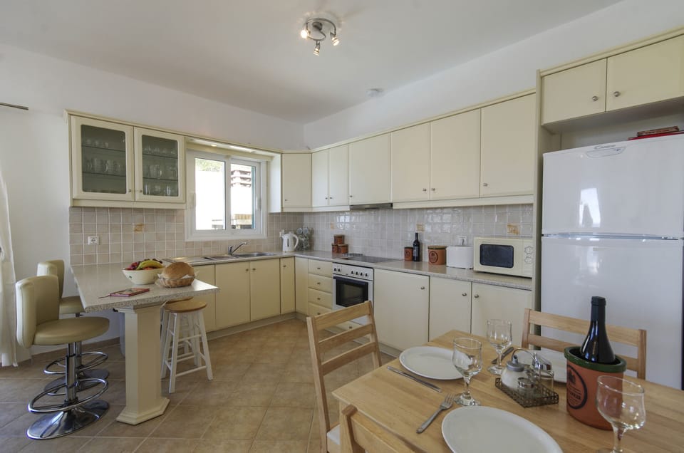Fully equipped kitchen