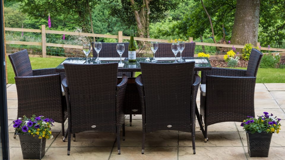 Alfresco dinning on the patio.