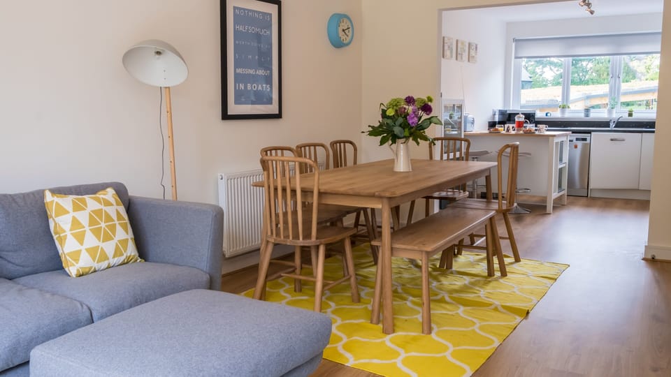 Kitchen/Dinning area