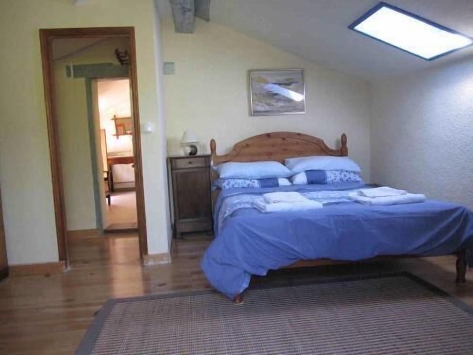 Rear upstiars bedroom