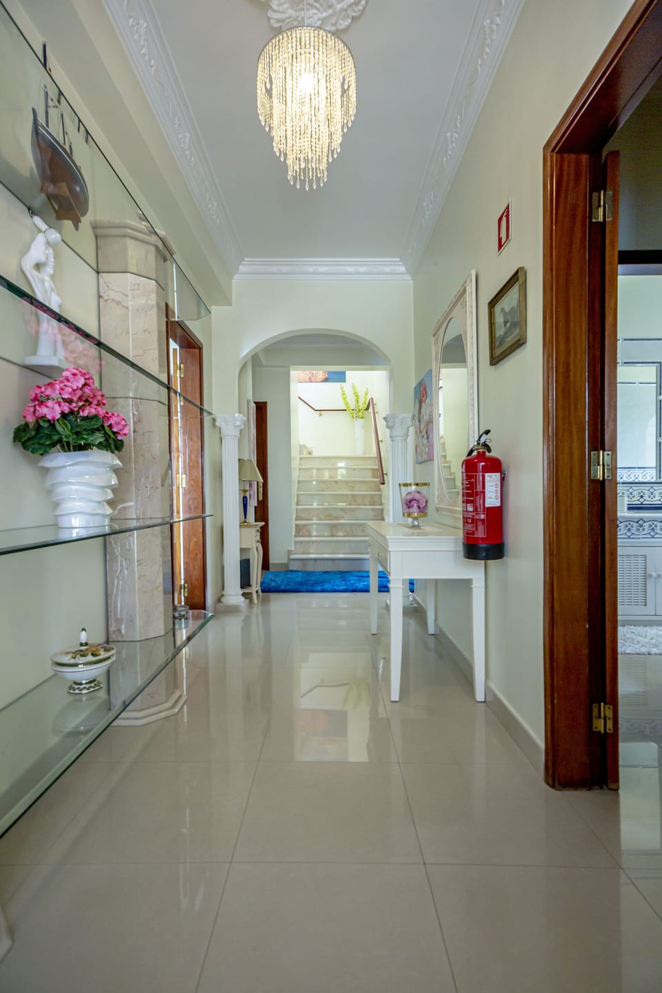 hall de entrada ,  entrance hallway