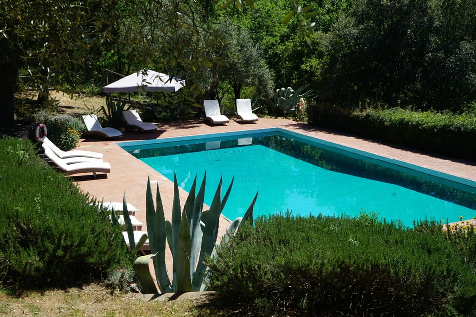 14x7m pool, with a max depth of 2.20m and min depth of 1.20m.
