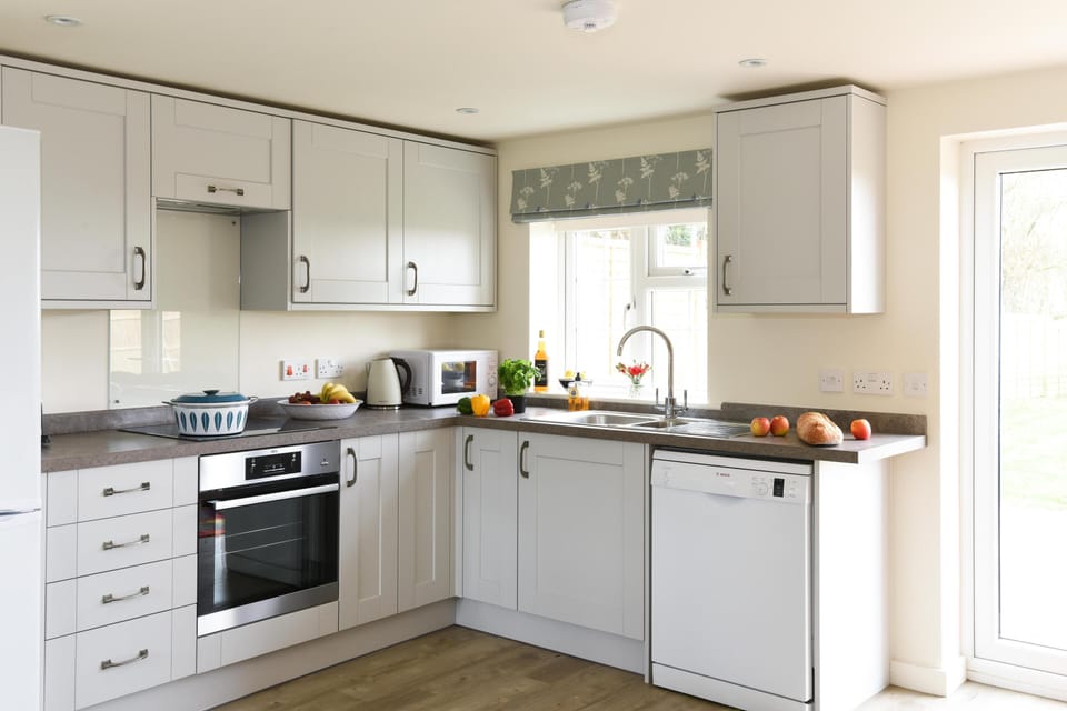 open plan kitchen / breakfast room