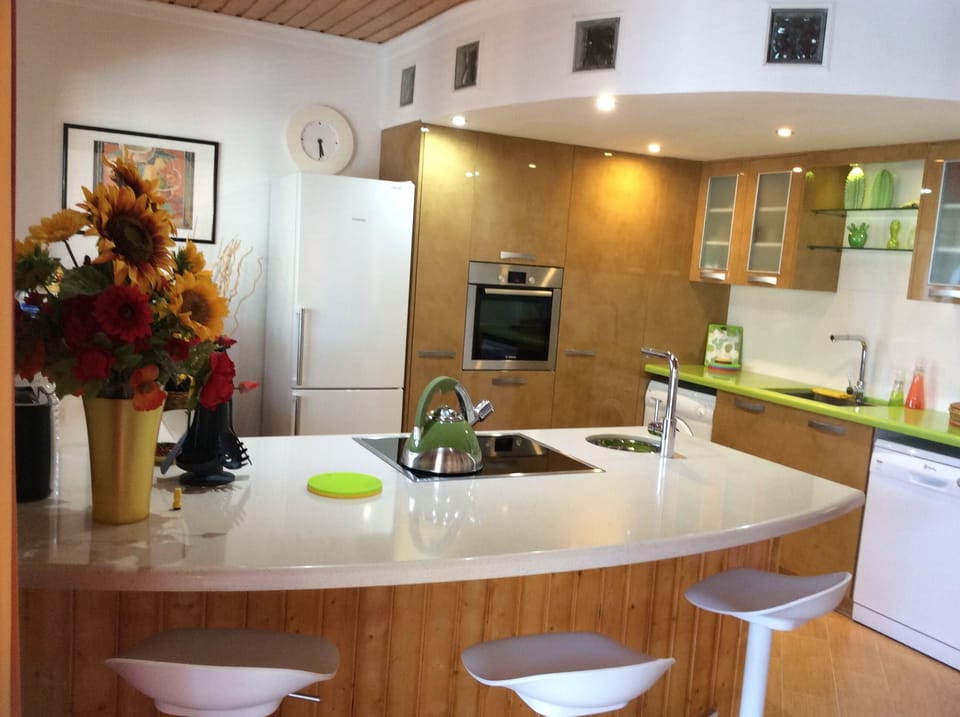 Group friendly kitchen