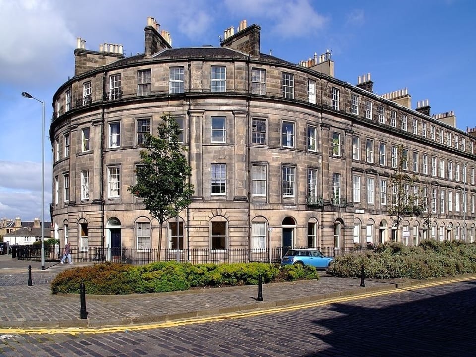 No 1 Bellevue Terrace - located on a cobbled street in Edinburgh's New Town