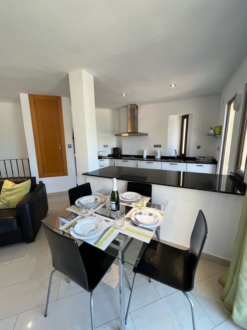 Kitchen and dining area.