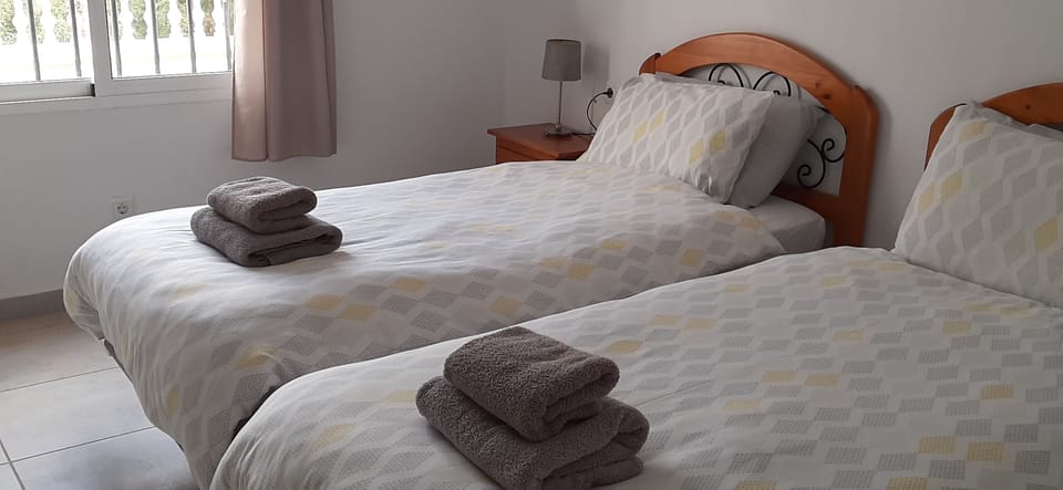 Third bedroom with twin beds