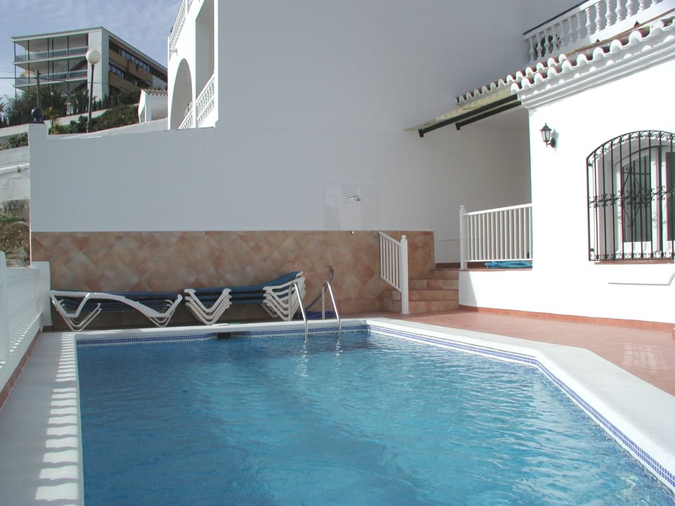 Pool towards the upper terrace