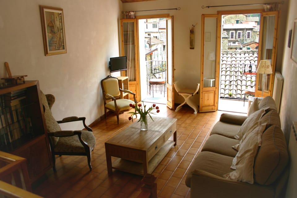 comfortable well-equipped living room