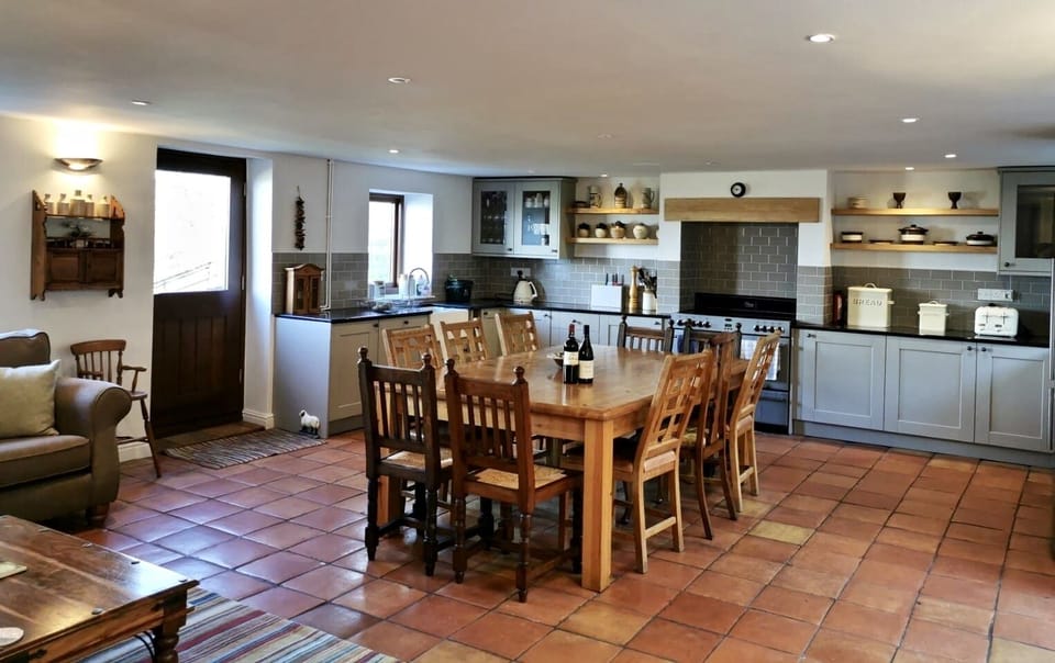 Kitchen day room 