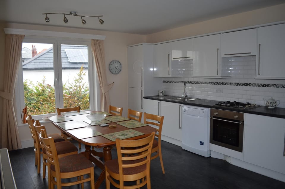 Large kitchen/Diner