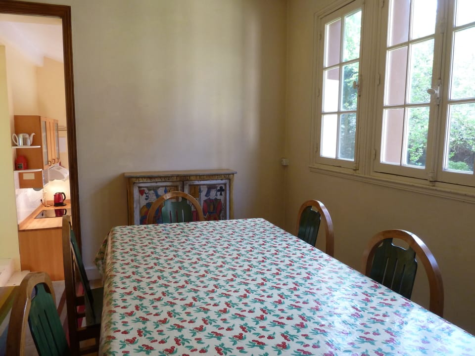 Winter dining room