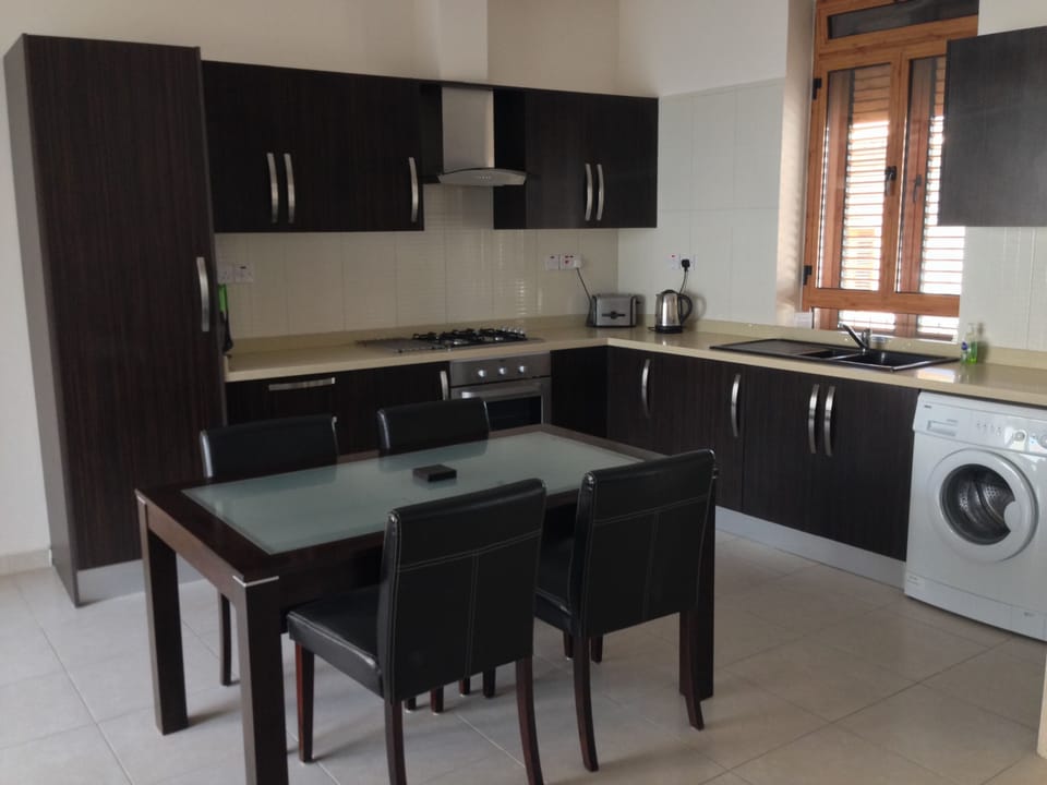Kitchen/dining area