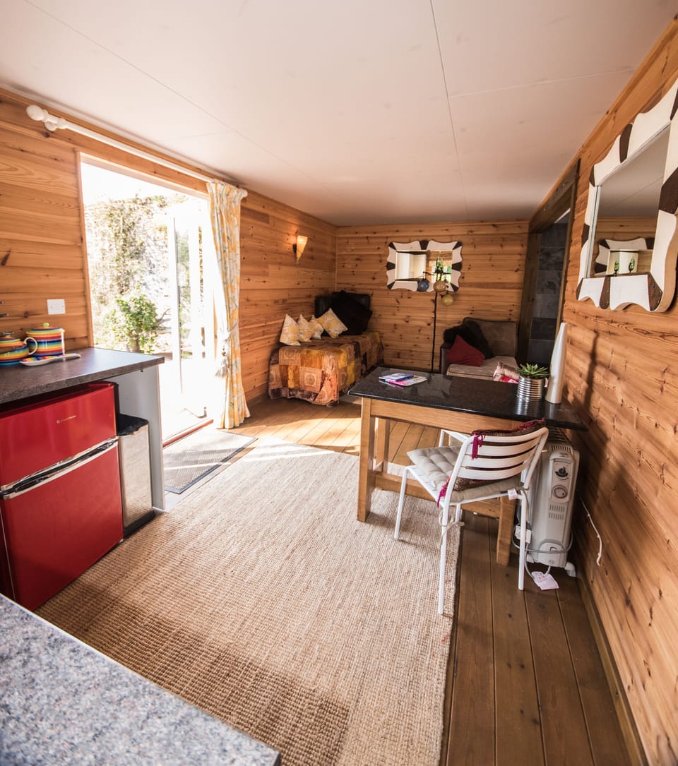 'L' shaped light & spacious living space