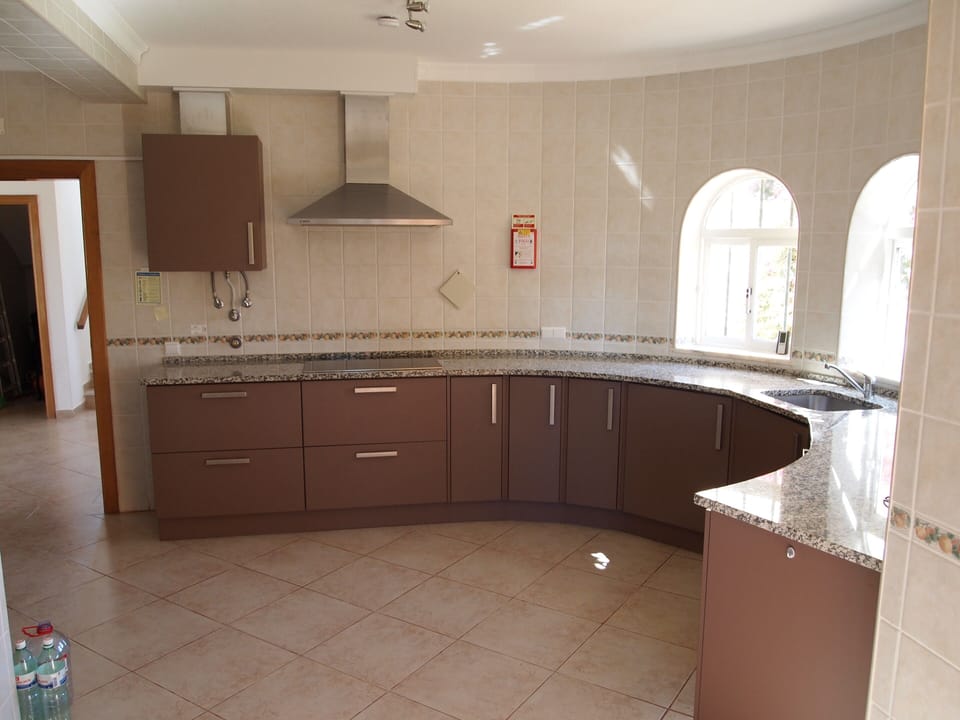 Keller kitchen, fully equipped