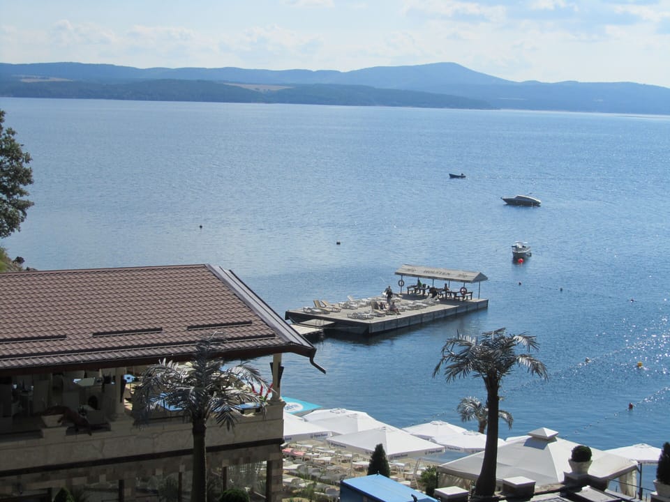 Lake Iskar- 10 mins drive from the chalet