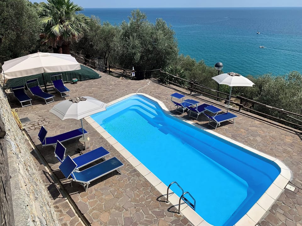 La piscina.