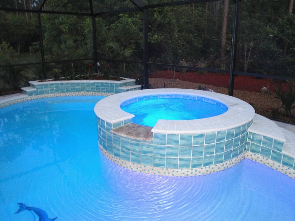 Wonderful Heated Spa with Jets and an air blower
