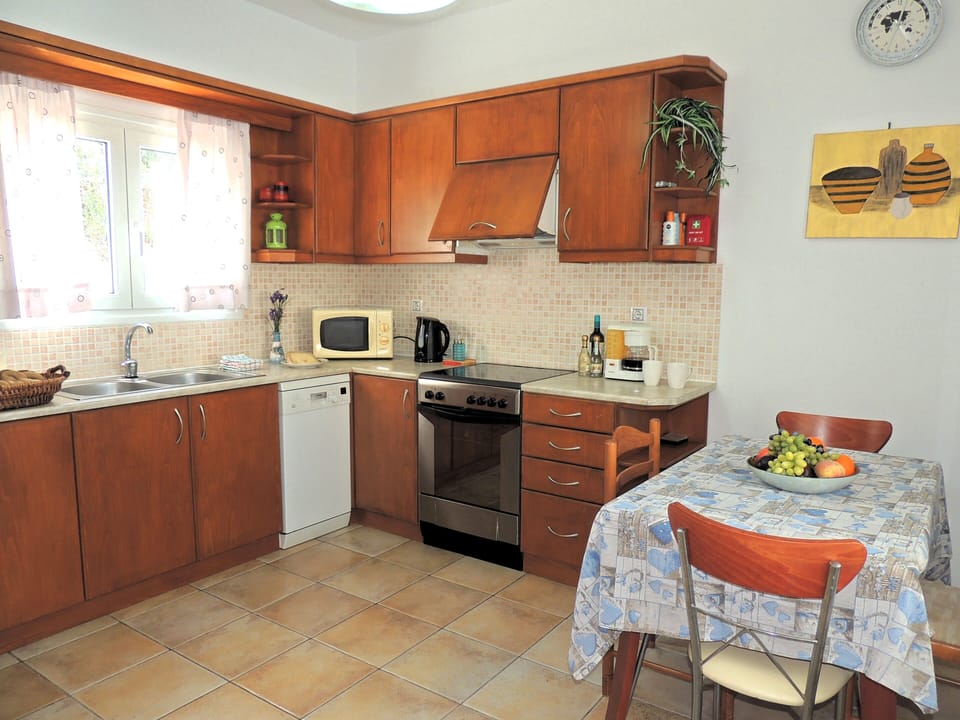 12 Nostalgia kitchen.