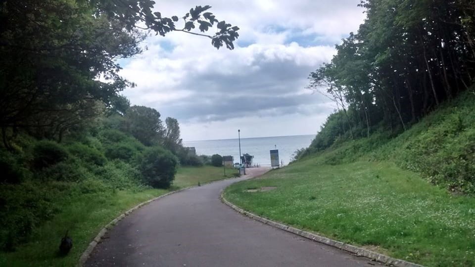 Walk down to Middle Chine Beach 