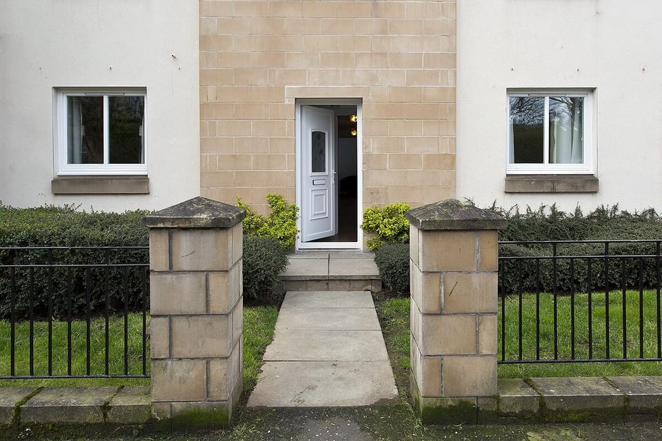Main door apartament for your comfort and privacy - no hassle with stairs, lifts