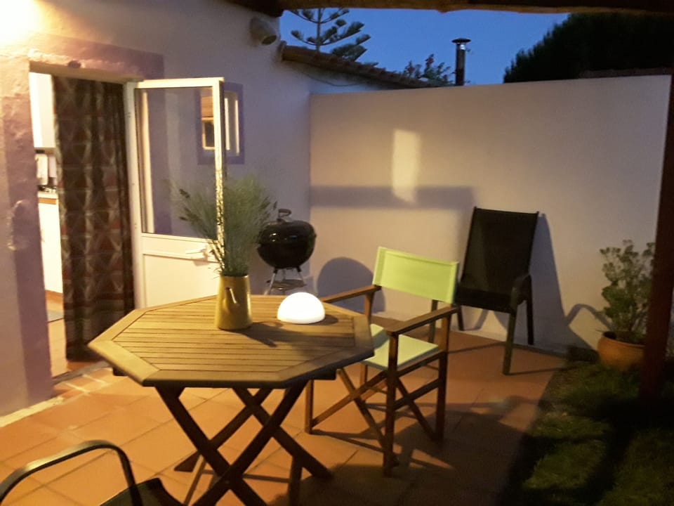 Chill Out by night