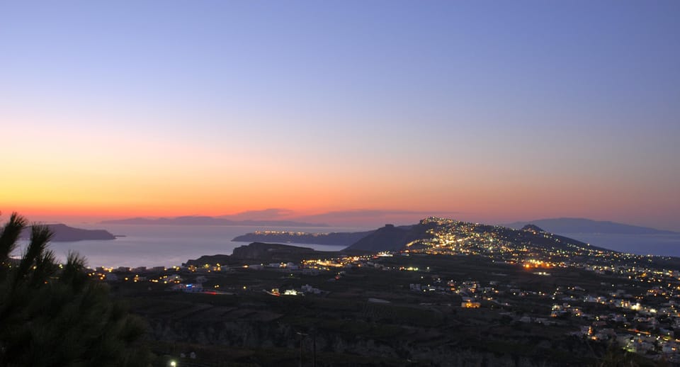 Spiti Stelios typical sunset View Fira/Oia from Roof Terrace