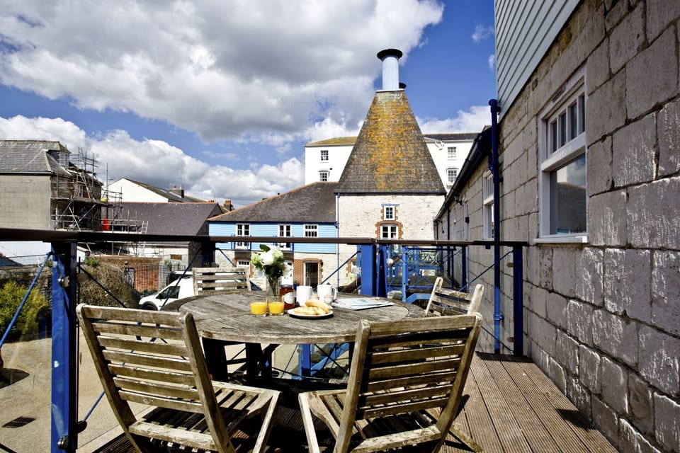 Breakfast on the Balcony