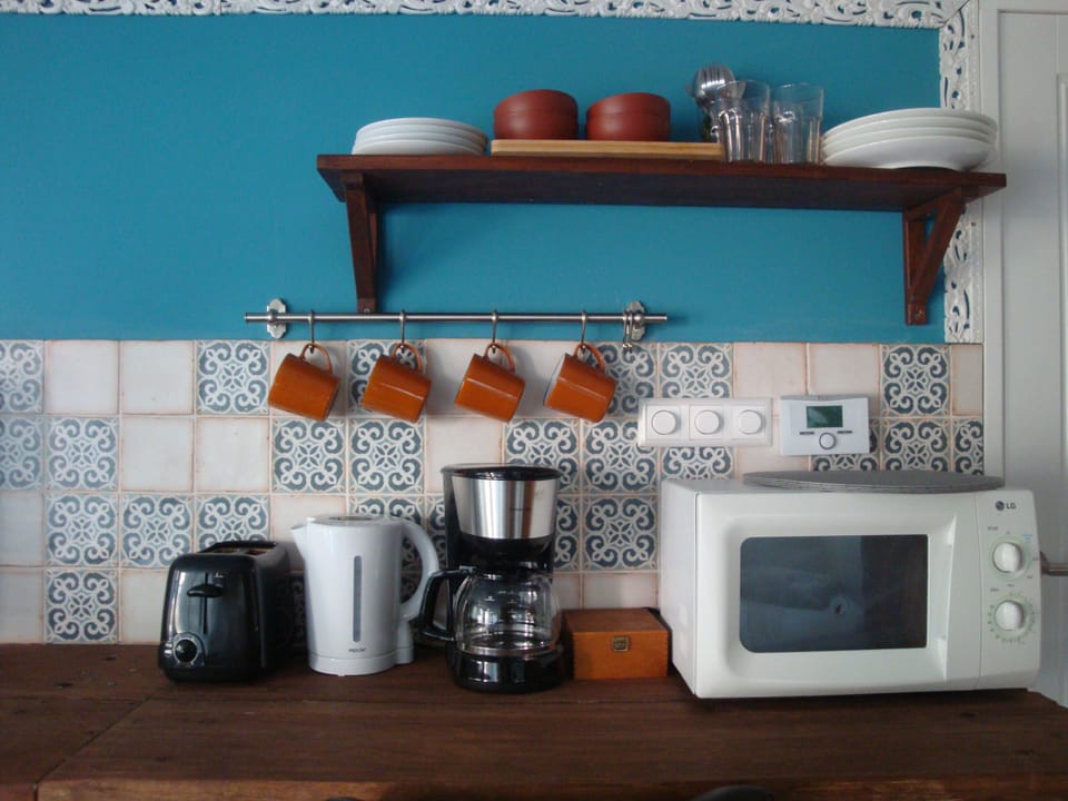Breakfast bar