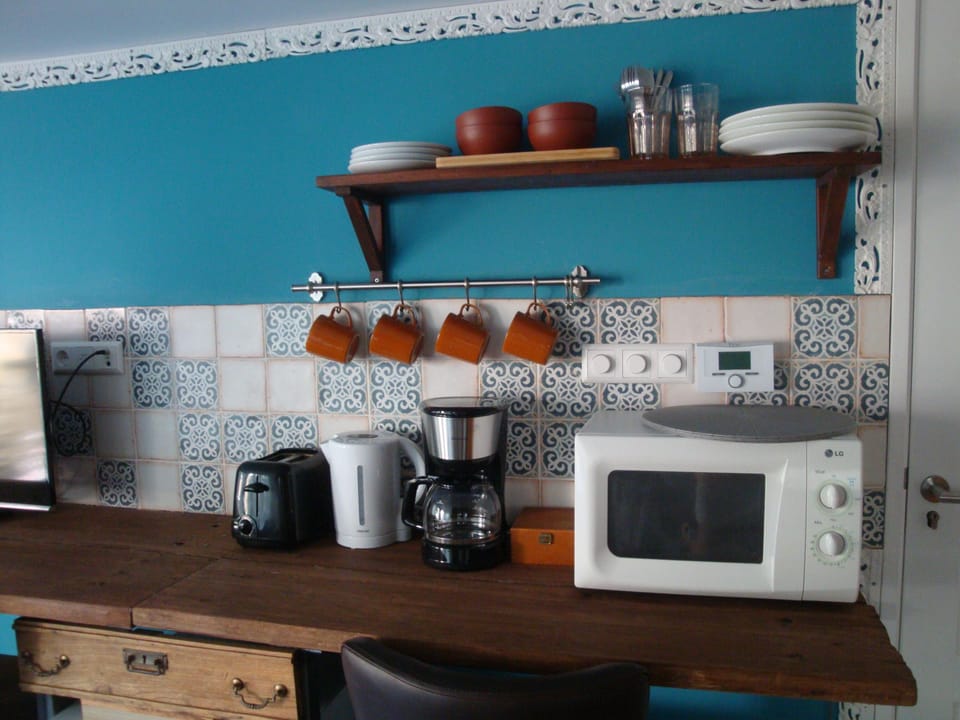 Breakfast bar