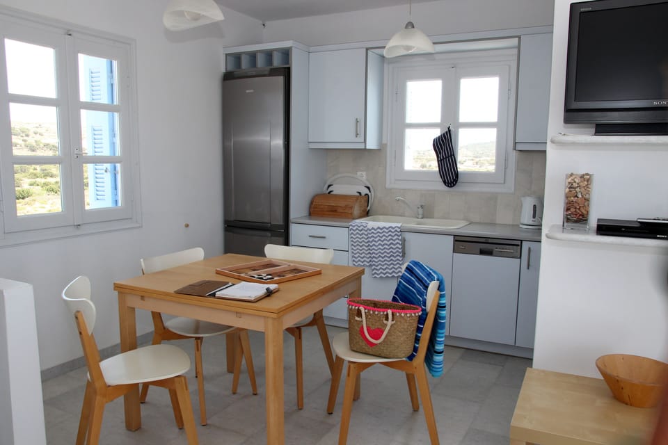 Kitchen and dining area