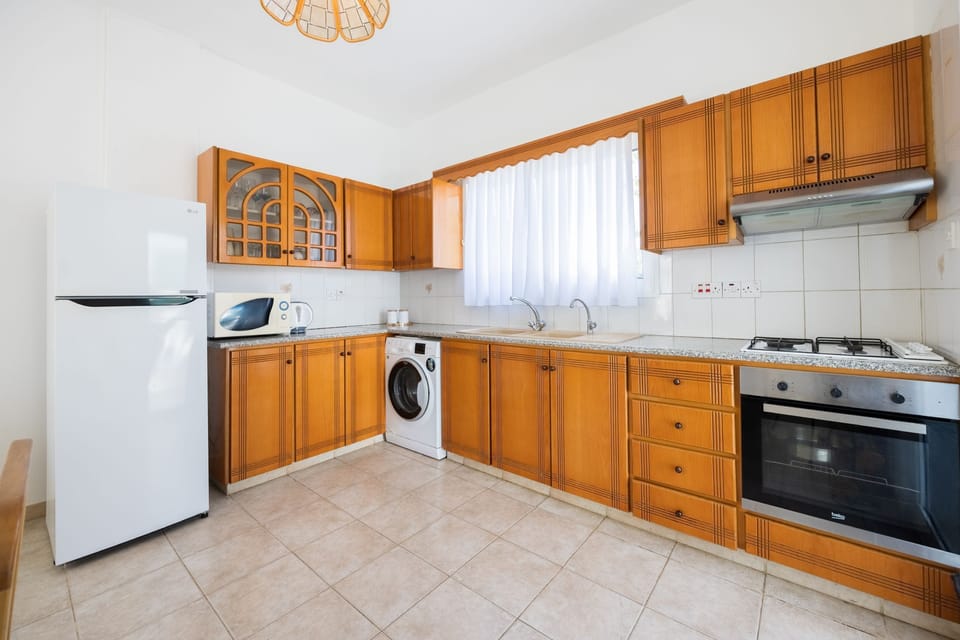 Fully furnished kitchen