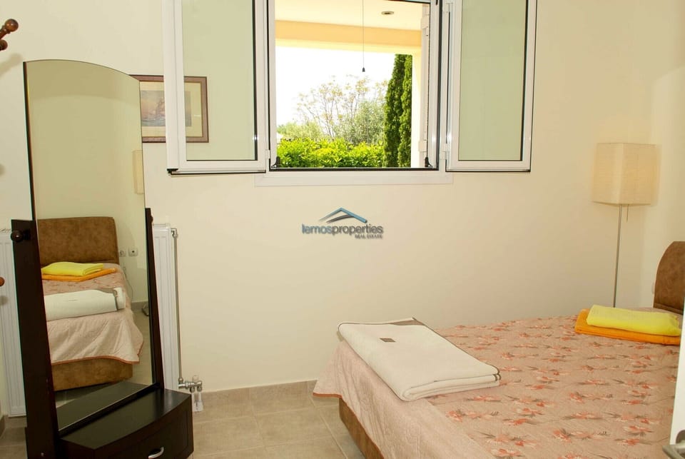 The bedroom of the guest house