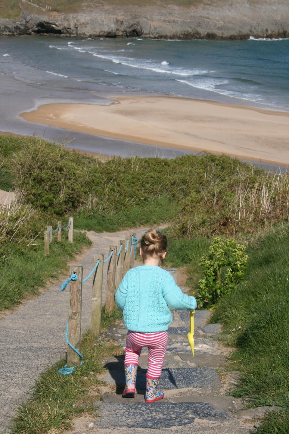 Spring Season: Skipping down to Broadhaven South (35 min walk from the cottage)