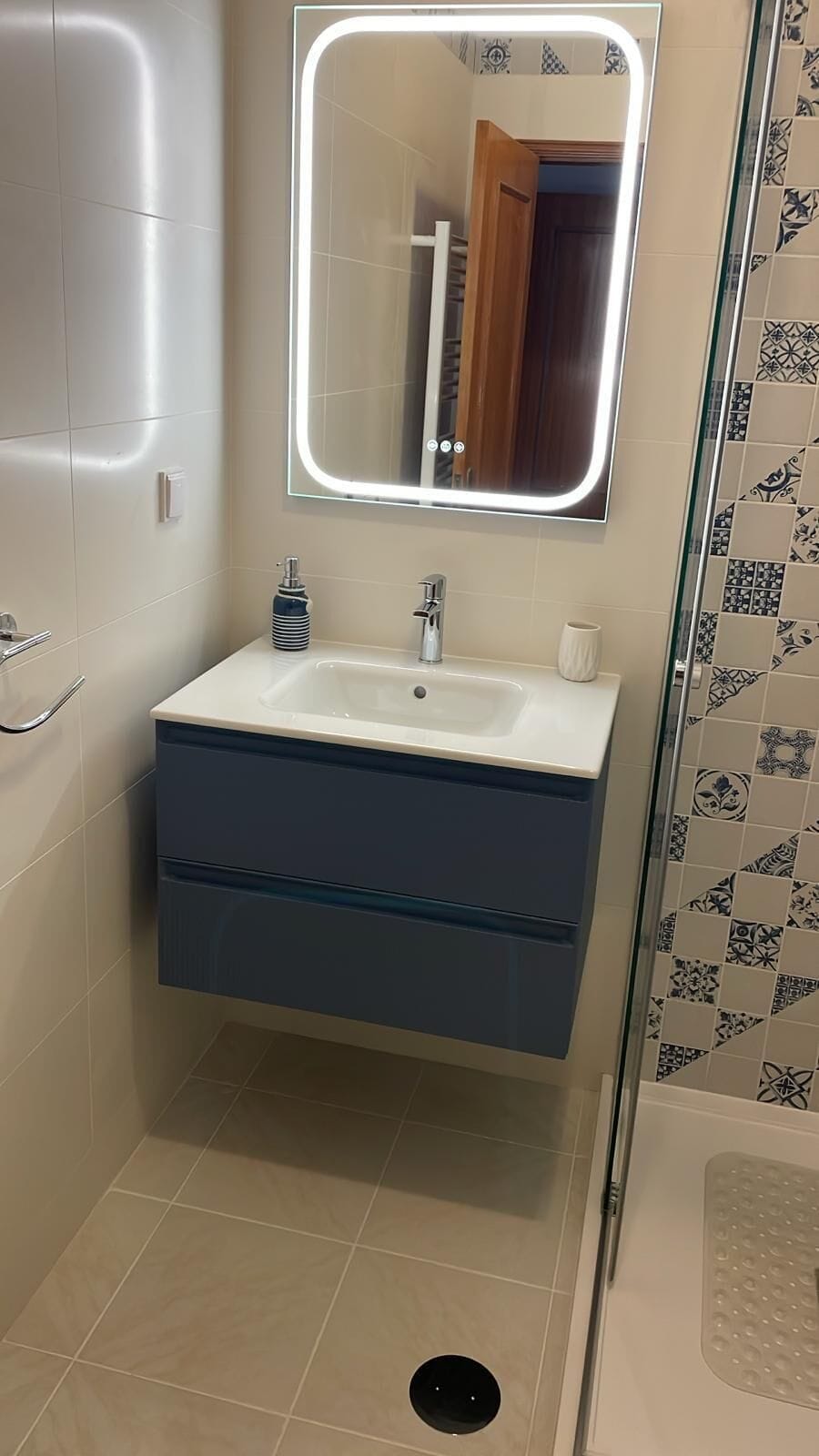En Suite to Master Bedroom